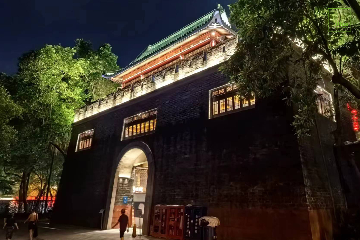 ILLUS-Creates-the-Beauty-of-Night-Art-at-ancient-gate-of-Yuexiu-Park