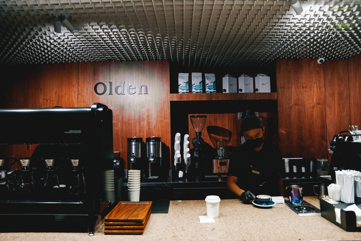 Baristas-at-Olden-Coffee-working-under-lights-designed-by-illuslighting