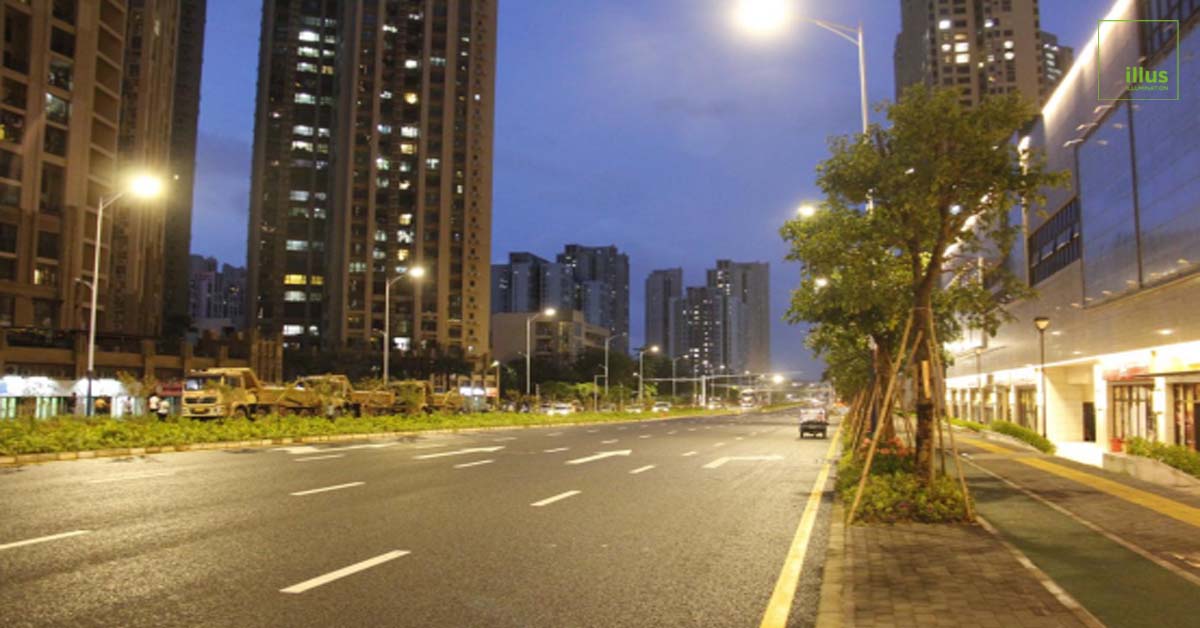 Discover how Illus transformed Lanzhu West Road, Shenzhen’s nightscape with our innovative outdoor solar lighting solutions, featuring high-efficiency LED Solar Street Lights.